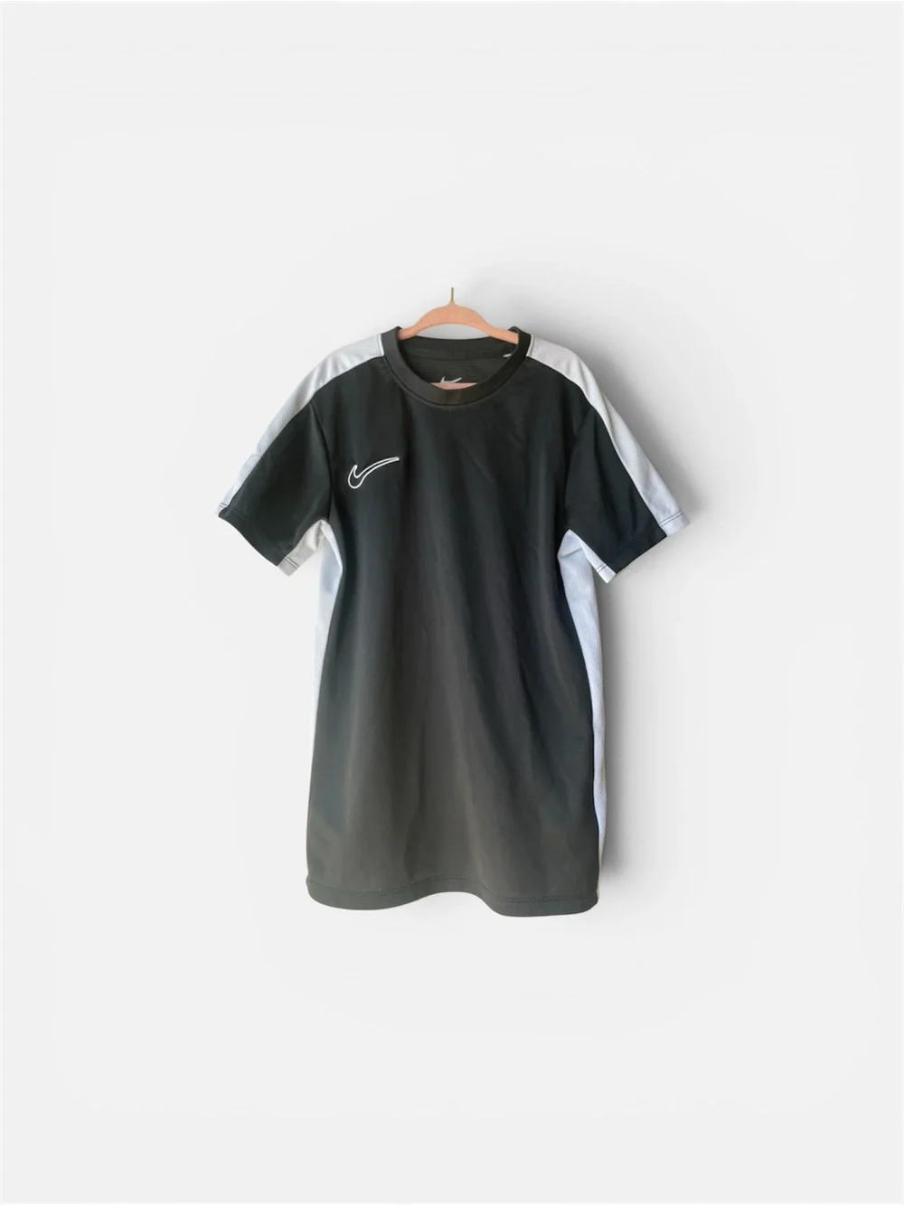 Nike Dri-FIT Youth Small Black Soccer Training Shirt